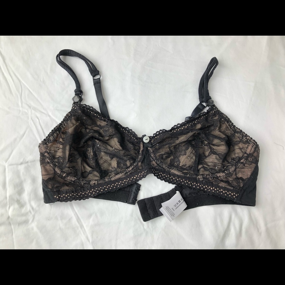 Lace nursing bra